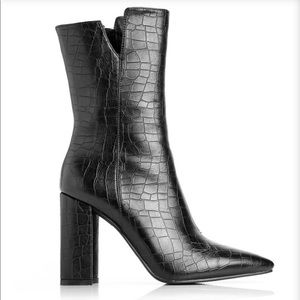 Croc Crazy Bootie - Black